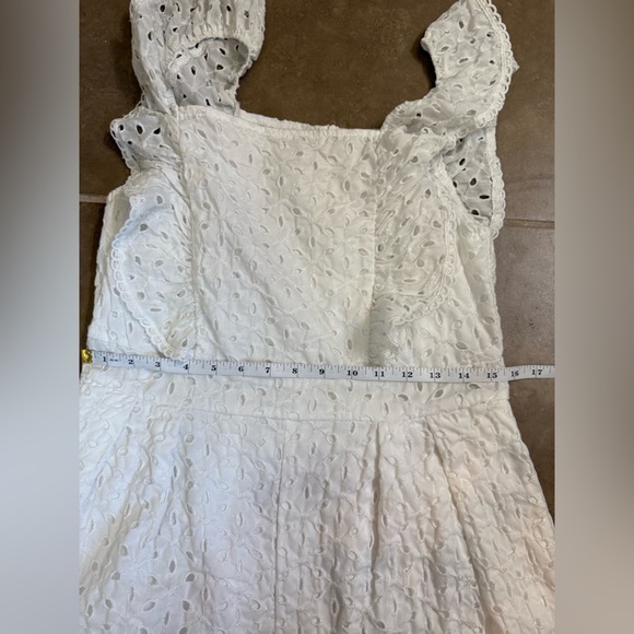 Eyelet White Romper - Picture 4 of 6